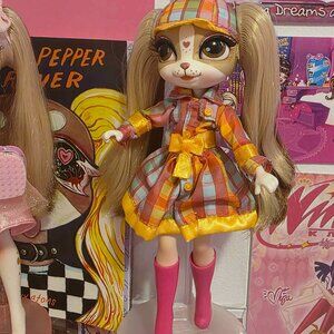 Pinkie Cooper Jet Set Pets London Fashion Doll Y2K